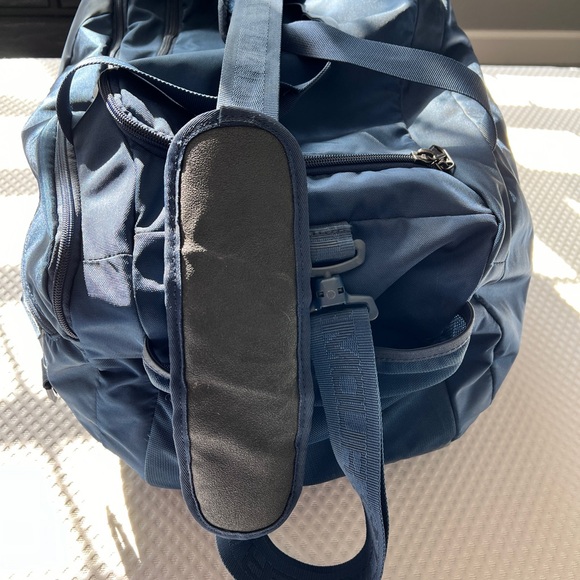 Autographed duffle bag I got on the challenge: exes 2 years ago! - Picture 4 of 4